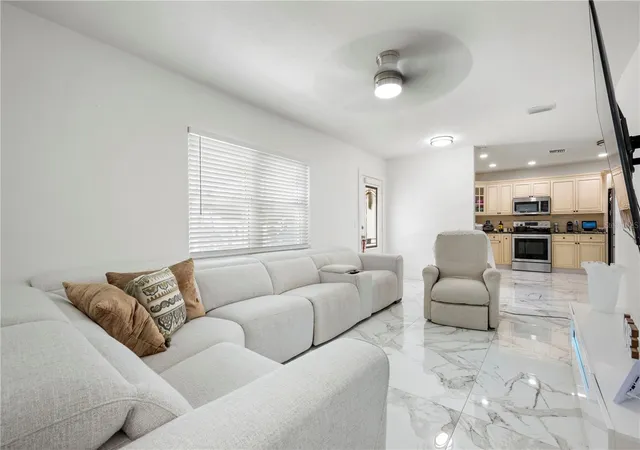 Photo 2 of Single family home for sale at 2811 W Ohio Ave, Tampa, FL 33607 | MLS# TB8510147 | Listing updated on 2026-10-05
