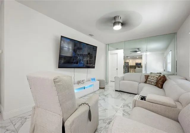 Photo 3 of Single family home for sale at 2811 W Ohio Ave, Tampa, FL 33607 | MLS# TB8510147 | Listing updated on 2026-10-05