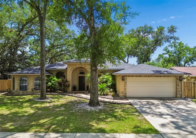 2nd image of 3602 Arlington Oaks Ct, Tampa, FL 33618 | MLS# TB8510163