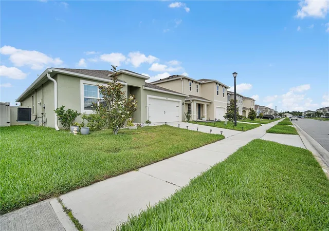 Photo 2 of Single family home for sale at 3201 Eastgrove Ter, Sanford, FL 32771 | MLS# O6409087 | Listing updated on 2026-09-28
