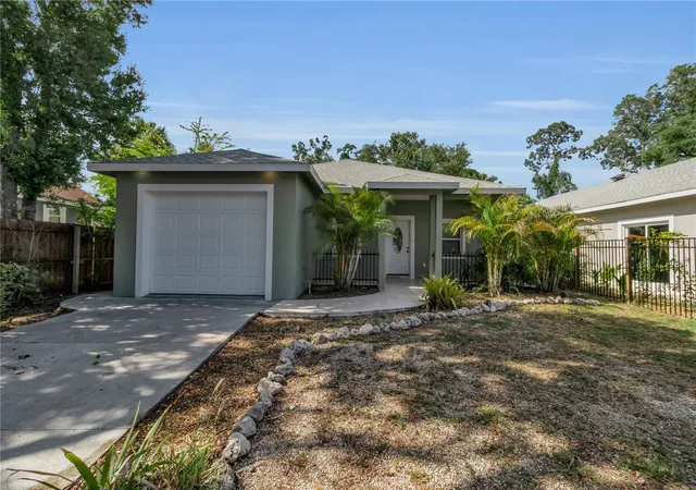 2nd image of 1536 25th St, Sarasota, FL 34234 | MLS# A4694175