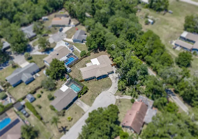3rd image of 37634 Hidden Park Ct, Dade City, FL 33525 | MLS# TB8510215