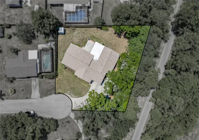 4th image of 37634 Hidden Park Ct, Dade City, FL 33525 | MLS# TB8510215