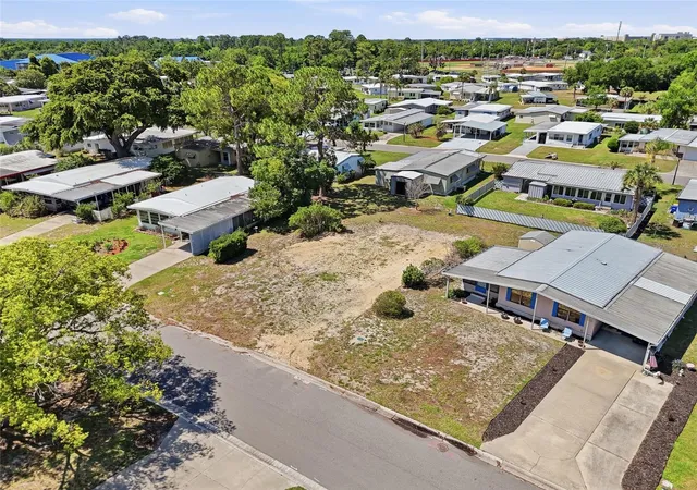 Photo 3 of Land for sale at 1223 Nassau Cir, Tavares, FL 32778 | MLS# O6409117 | Listing updated on 2026-09-23