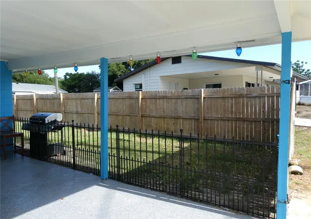 Photo 3 of Single family home for sale at 2912 Dudley Dr, Bartow, FL 33830 | MLS# C7526371 | Listing updated on 2026-09-04