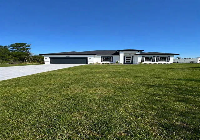 Photo 2 of Single family home for sale at 2487 Sw 167th Loop, Ocala, FL 34473 | MLS# O6409122 | Listing updated on 2026-06-05