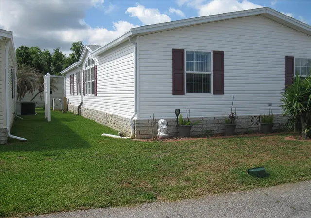 Photo 3 of Manufactured home for sale at 251 Ramsgate Way, Haines City, FL 33844 | MLS# L4962017 | Listing updated on 2026-08-17