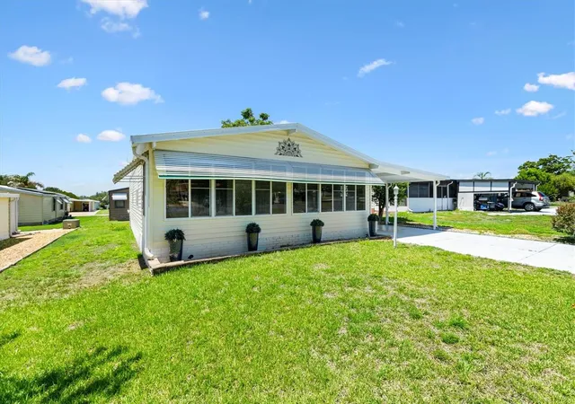 22nd image of 1616 Bayhill Dr, Lady Lake, FL 32159 | MLS# G5112561