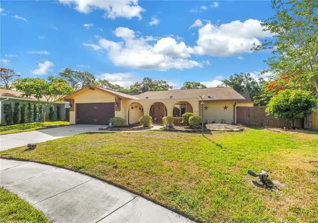 Photo 4 of Single family home for sale at 10657 Del Prado Dr E, Largo, FL 33774 | MLS# TB8510268 | Listing updated on 2026-09-29