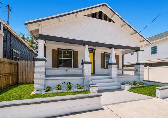 Photo 2 of Single family home for sale at 2914 N 16th Street, Tampa, FL 33605 | MLS# TB8510275 | Listing updated on 2026-10-02