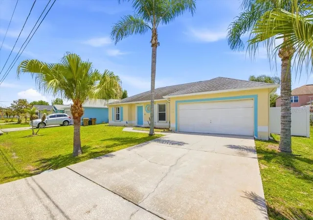Photo 2 of Sale Pending at 182 Birmingham Dr, Kissimmee, FL 34758 | MLS# R4911296 | Listing updated on 2026-10-01