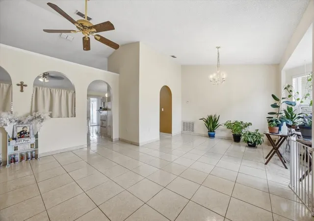 Photo 3 of Sale Pending at 182 Birmingham Dr, Kissimmee, FL 34758 | MLS# R4911296 | Listing updated on 2026-10-01