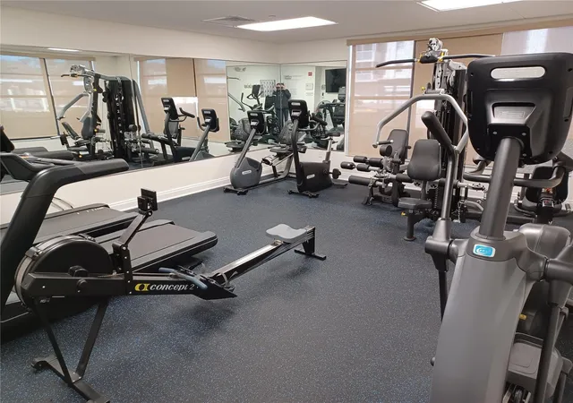 2nd image of 629 Alhambra Rd, VENICE, FL 34285