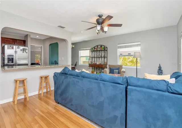 4th image of 1223 Union St, Clearwater, FL 33755 | MLS# TB8510309