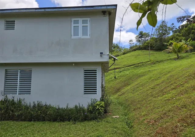 Photo 3 of Single family home for sale at Carr 813 Km 25 Int, Naranjito, PR 00719 | MLS# PR9121472 | Listing updated on 2026-09-23