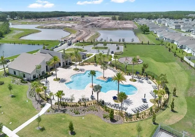 Photo 3 of Single family home for sale at 2068 Live Oak Ridge Rd, Kissimmee, FL 34746 | MLS# O6409215 | Listing updated on 2026-08-31