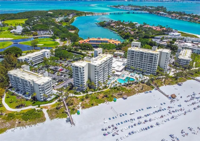 2nd image of 240 Sands Pt Rd, LONGBOAT KEY, FL 34228