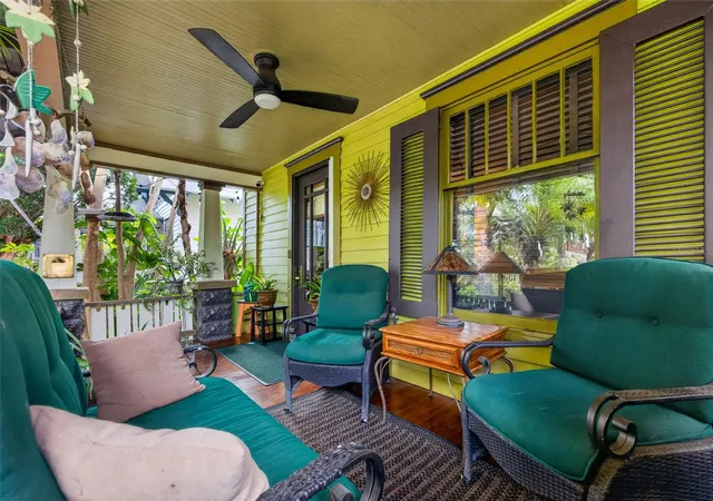Photo 2 of Single family home for sale at 652 8th Avenue N, Saint Petersburg, FL 33701 | MLS# TB8510345 | Listing updated on 2026-07-21