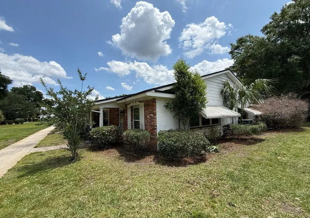 1st image of 719 Avenue Q Se, Winter Haven, FL 33880 | MLS# O6409223