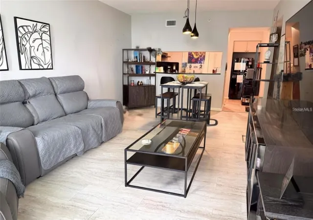 Photo 3 of Condo for sale at 322 E Central Blvd #714, Orlando, FL 32801 | MLS# O6409231 | Listing updated on 2026-09-12