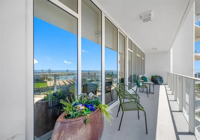 Photo 4 of Condo for sale at 175 1st Street S #1204, Saint Petersburg, FL 33701 | MLS# TB8510371 | Listing updated on 2026-09-25