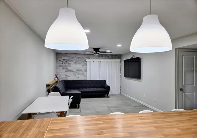 Listing Photo 5 - Condo for sale in building located at 2850 N Powers Dr, ORLANDO, FL 32818 - Unit #83