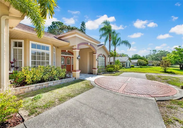 5th image of 6341 Governors Dr, New Port Richey, FL 34655 | MLS# TB8510387