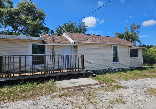 Photo 2 of Single family home for sale at 2220 20th Street S, St Petersburg, FL 33712 | MLS# TB8510396 | Listing updated on 2026-05-21