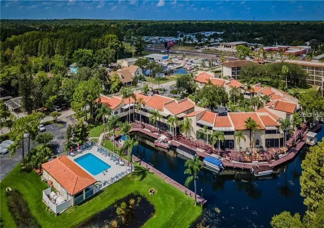 2nd image of 2595 Cyprus Dr, PALM HARBOR, FL 34684