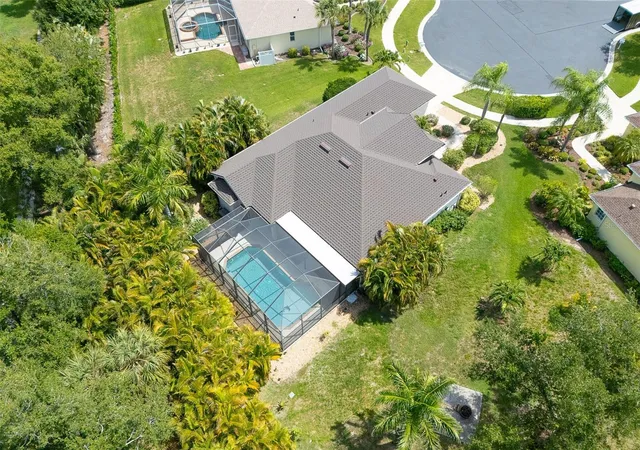 3rd image of 122 Clear Lake Dr, Englewood, FL 34223 | MLS# N6144405