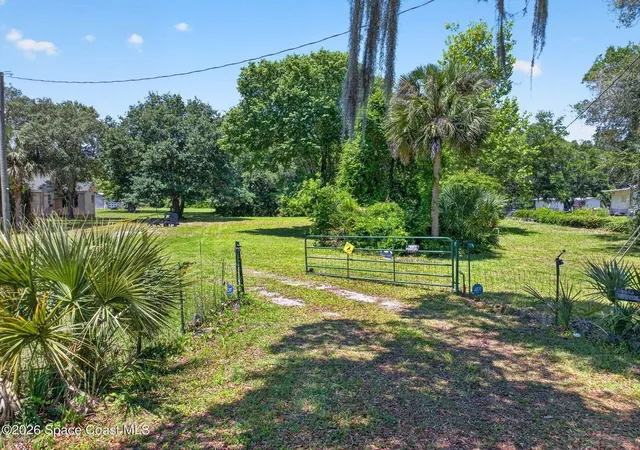 Homes for sale in Mims, FL | 6700 Us Hwy 1, Mims, FL 32754 | MLS# O6409297