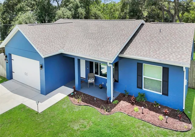 2nd image of 20 Malauka Cir, Ocklawaha, FL 32179 | MLS# G5112578