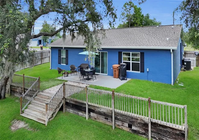5th image of 20 Malauka Cir, Ocklawaha, FL 32179 | MLS# G5112578