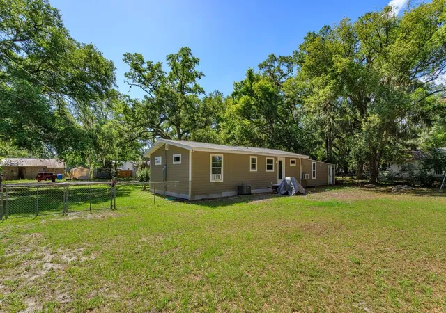 Photo 4 of Single family home for sale at 2820 Magnolia Ave, Sanford, FL 32773 | MLS# G5112583 | Listing updated on 2026-09-08
