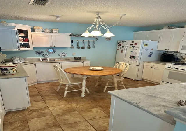 Photo 4 of House for sale at 17350 SE 77th Sycamore Ave, The Villages, FL 32162 | MLS# G5112584 | Listing updated on 2026-07-24