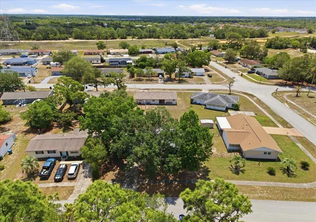 Photo 2 of Single family home for sale at 12452 Eddington Rd, Spring Hill, FL 34609 | MLS# TB8510467 | Listing updated on 2026-09-02