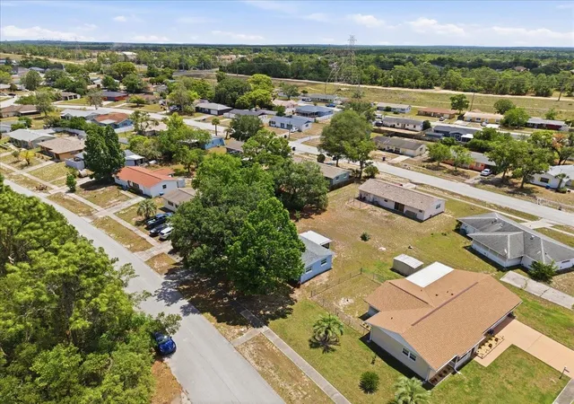 Photo 4 of Single family home for sale at 12452 Eddington Rd, Spring Hill, FL 34609 | MLS# TB8510467 | Listing updated on 2026-09-02