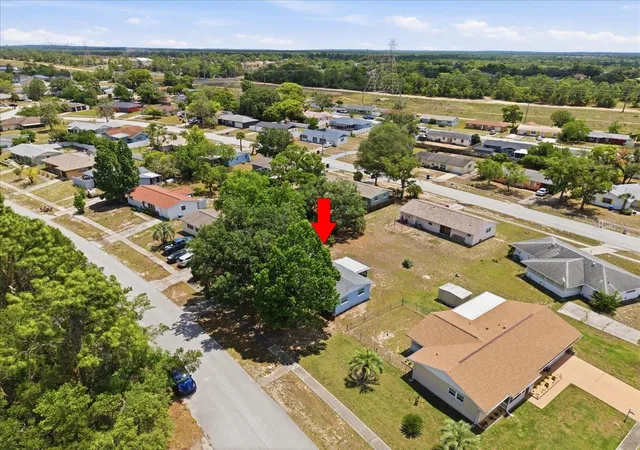 Photo 5 of Single family home for sale at 12452 Eddington Rd, Spring Hill, FL 34609 | MLS# TB8510467 | Listing updated on 2026-09-02