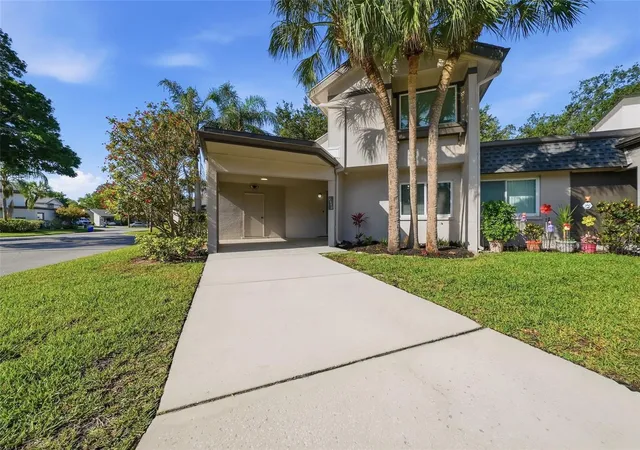 Homes for sale in Clearwater, FL | 2600 Barksdale Ct, Clearwater, FL 33761 | MLS# TB8510469