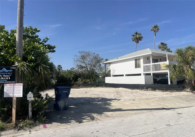 Homes for sale in Madeira Beach, FL | 180 E Madeira Ave, Madeira Beach, FL 33708 | MLS# TB8510472