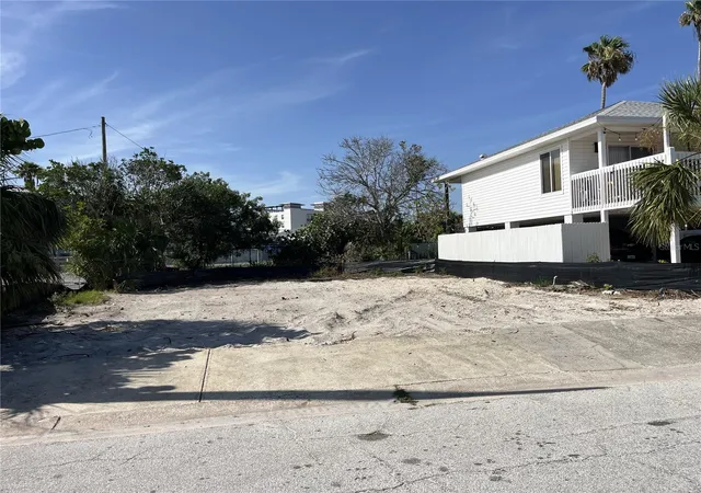 Homes for sale in Madeira Beach, FL | 180 E Madeira Ave, Madeira Beach, FL 33708 | MLS# TB8510472