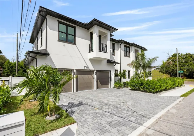 2nd image of 3701 S Lynwood Ave, Tampa, FL 33611 | MLS# TB8510477