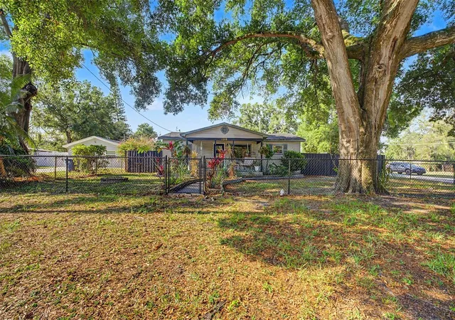 Photo 1 of Single family home for sale at 1318 W Rambla St, Tampa, FL 33612 | MLS# TB8510484 | Listing updated on 2026-10-03