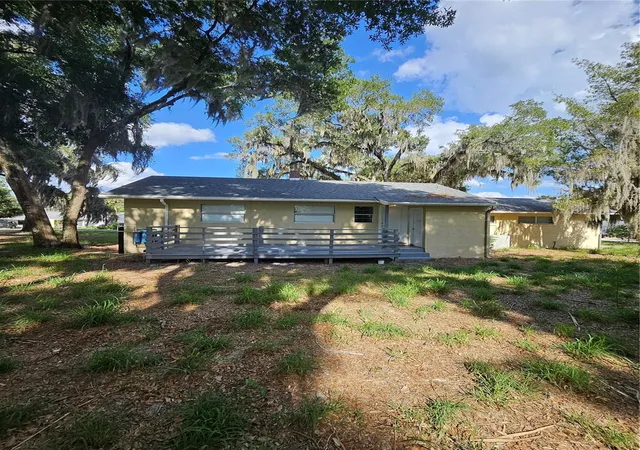 Photo 4 of Single family home for sale at 7237 Hillcrest St, Leesburg, FL 34748 | MLS# S5150275 | Listing updated on 2026-08-21