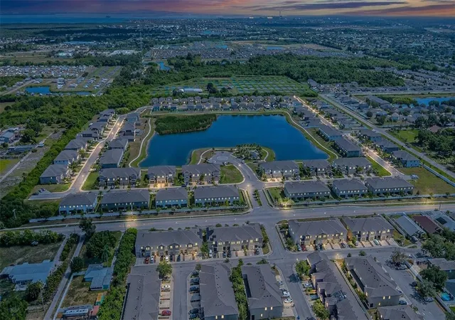 32nd image of 817 Royal Empress Dr, Ruskin, FL 33570 | MLS# TB8510491