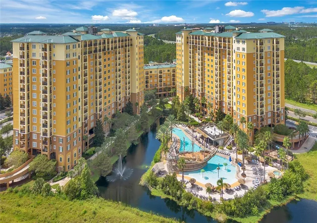 Photo 2 of Condo for sale at 8101 Resort Village Dr #3905, Orlando, FL 32821 | MLS# O6409353 | Listing updated on 2026-08-14