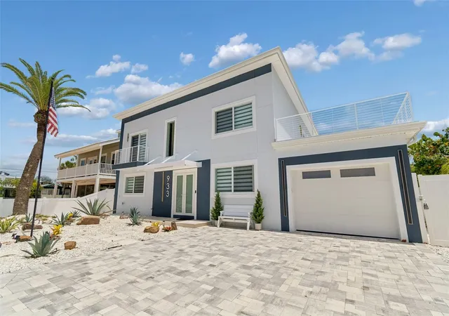 2nd image of 933 Eldorado Ave, Clearwater Beach, FL 33767 | MLS# TB8510502