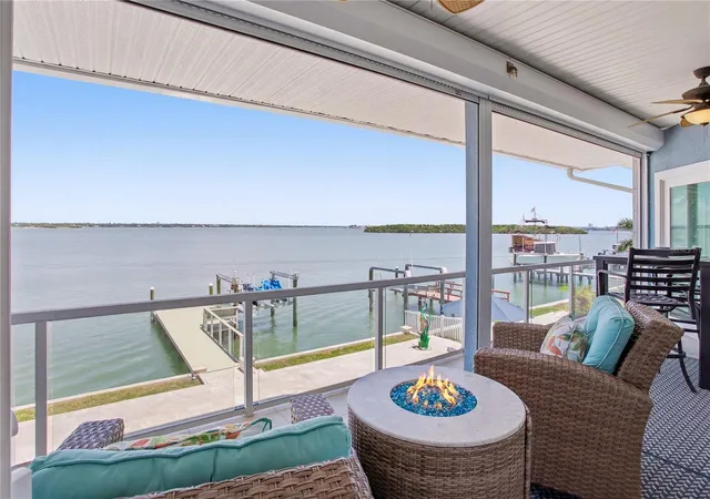 3rd image of 547 Johns Pass Ave, Madeira Beach, FL 33708 | MLS# TB8510503
