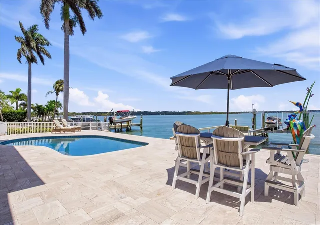 5th image of 547 Johns Pass Ave, Madeira Beach, FL 33708 | MLS# TB8510503