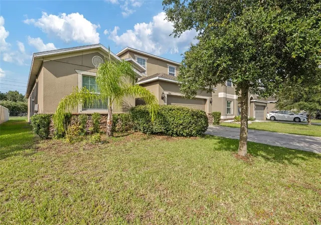 Photo 3 of Single family home for sale at 13801 Newport Shrs Dr, Hudson, FL 34669 | MLS# TB8510509 | Listing updated on 2026-09-23